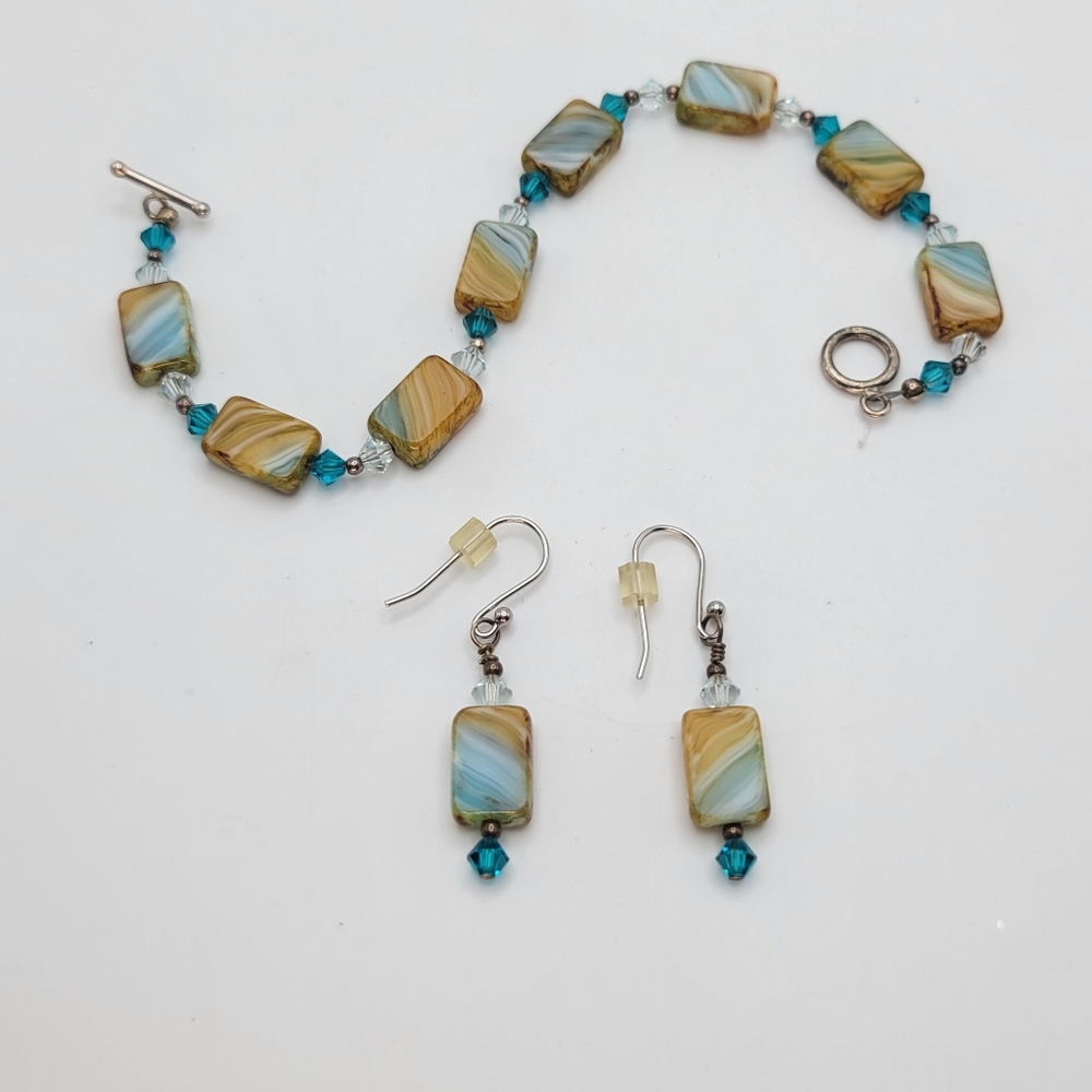 Glass Rectangular Beads Bracelet & Earrings Set - image 1